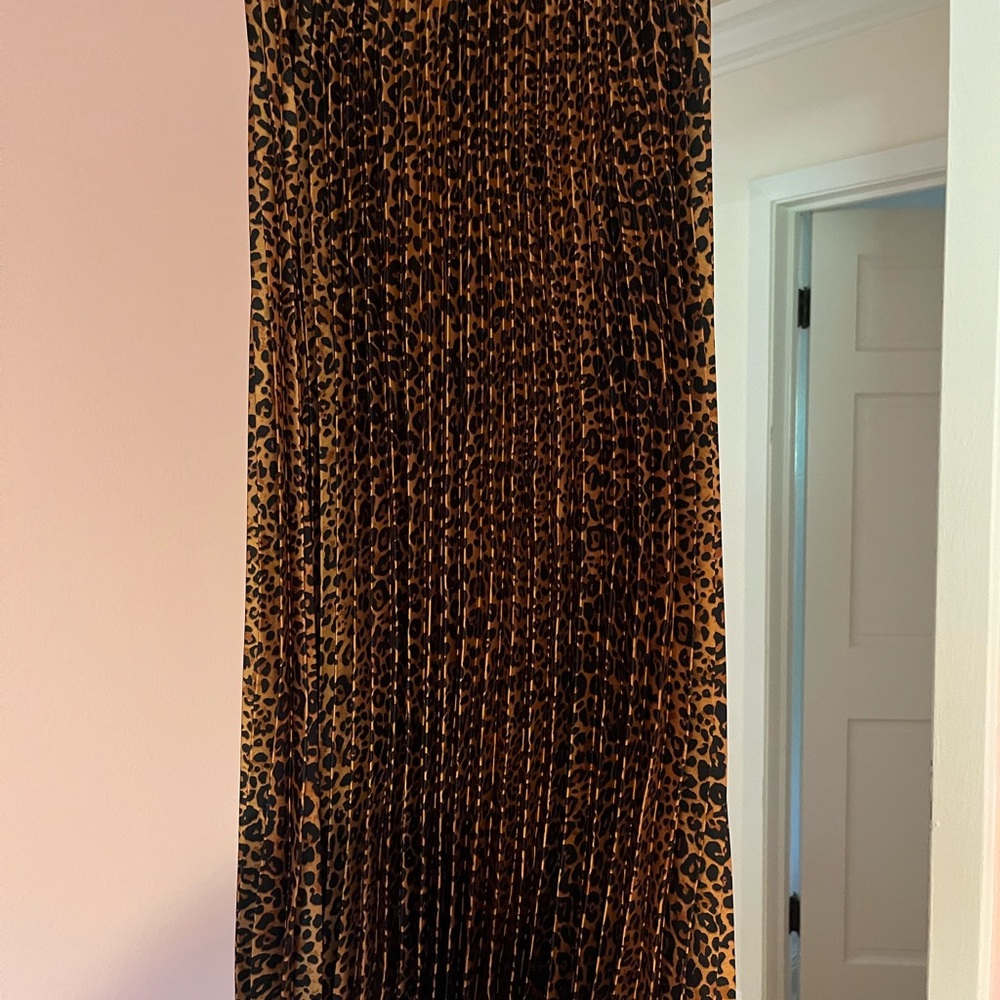 Leopard Print Pleated Skirt